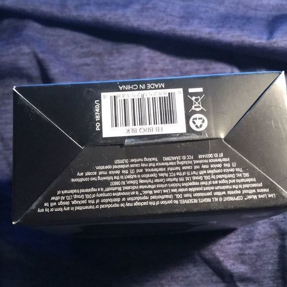 Brand New In‎ Box Bluetooth Wireless Speaker - Picture 4 of 5